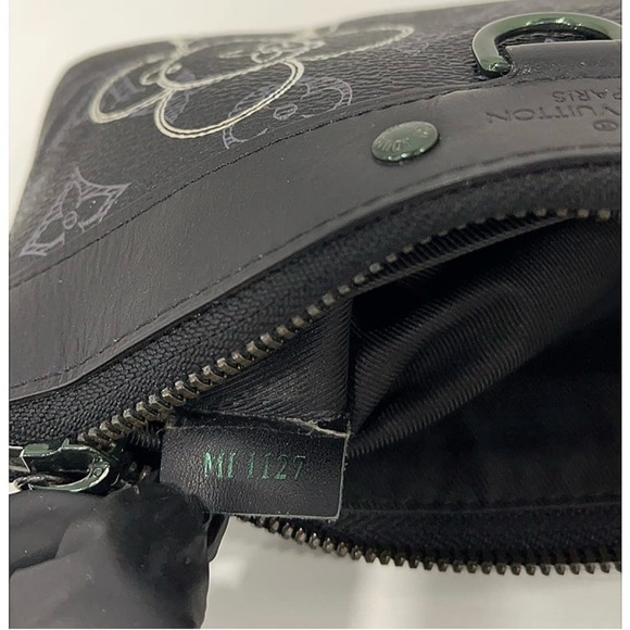 LOUIS VUITTON Monogram Eclipse Vivienne Pochette Apollo PM - Picture 10 of 13